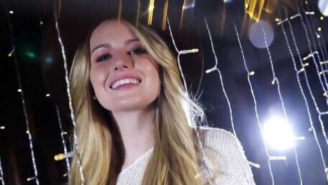 Scarlett Sages fingering movie byX